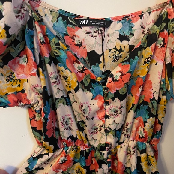 Zara mini floral dress with cinched waist - Picture 5 of 5